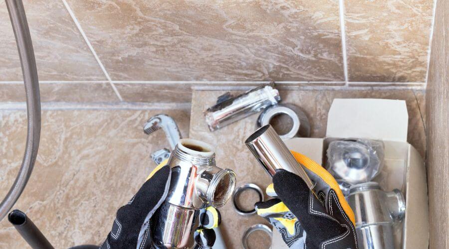 Professional gutter cleaning in Mission Viejo, CA